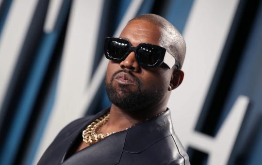 Kanye Wste- twitter- solocine.it