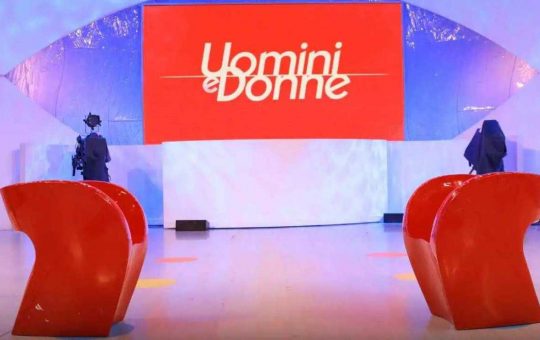 "Uomini e Donne": il cavaliere e la dama scomparsi, ecco la verità