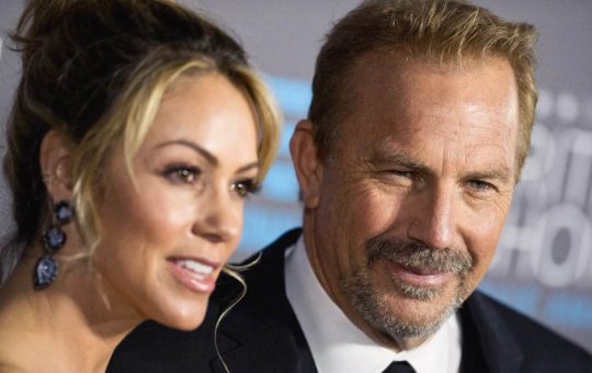 Kevin Costner e Christine Baumgartner solocine.it