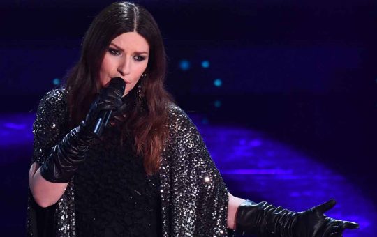 Lacrime per Laura Pausini, lutto improvviso